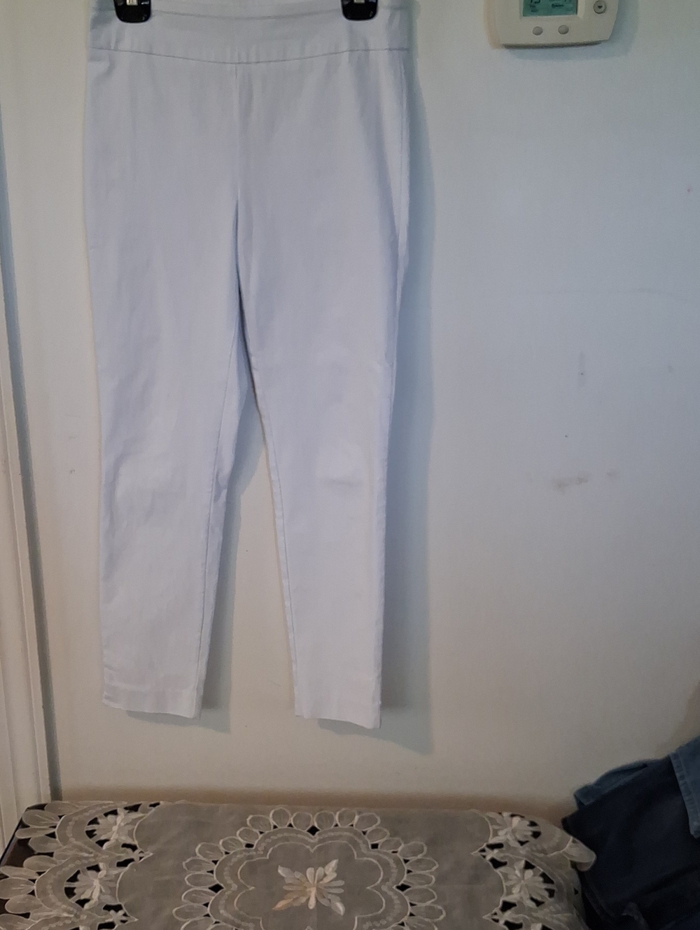 Women's Straight-Leg White Pants — Sleek Everyday Staple
